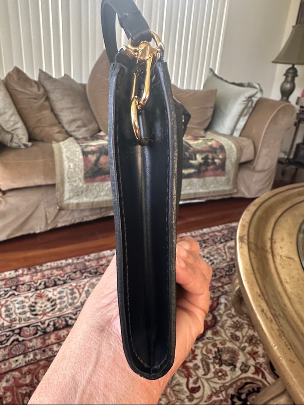 Louis Vuitton LV Monogram Pochette - Picture 8 of 13